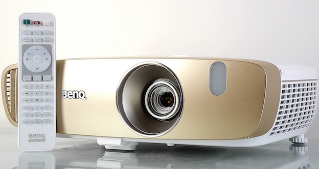 מקרן BENQ W2000 + סטרימר i2 מתנה ! — תמונה 5