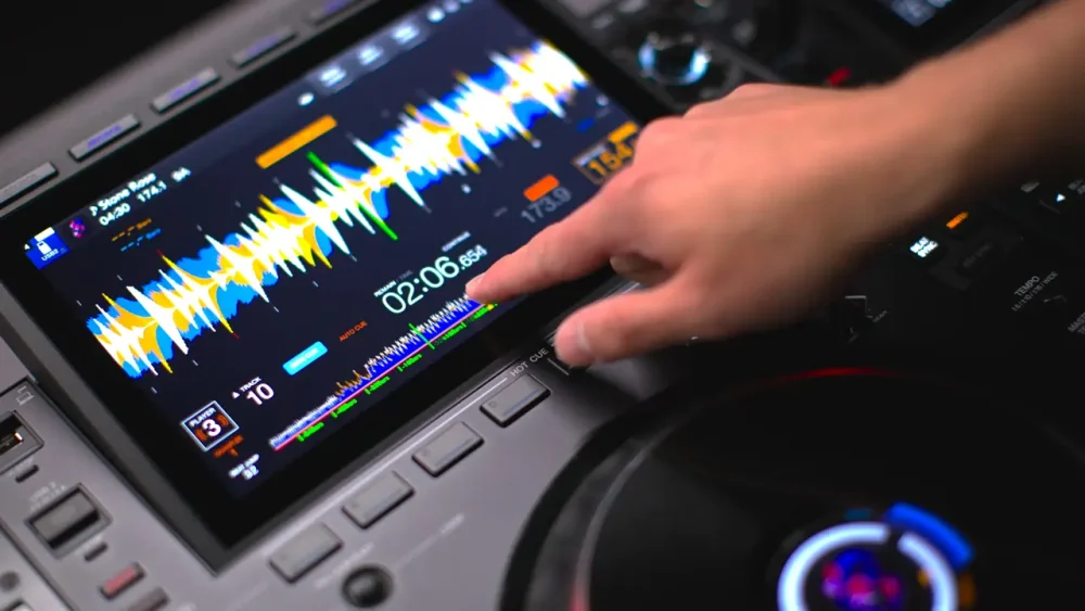 נגן CDJ מקצועי מסך מגע 10.1 אינץ' AlphaTheta CDJ-3000X — תמונה 3
