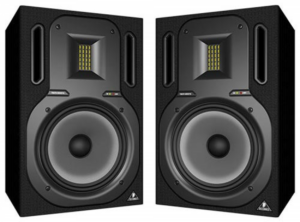 מוניטורים Behringer 2031A